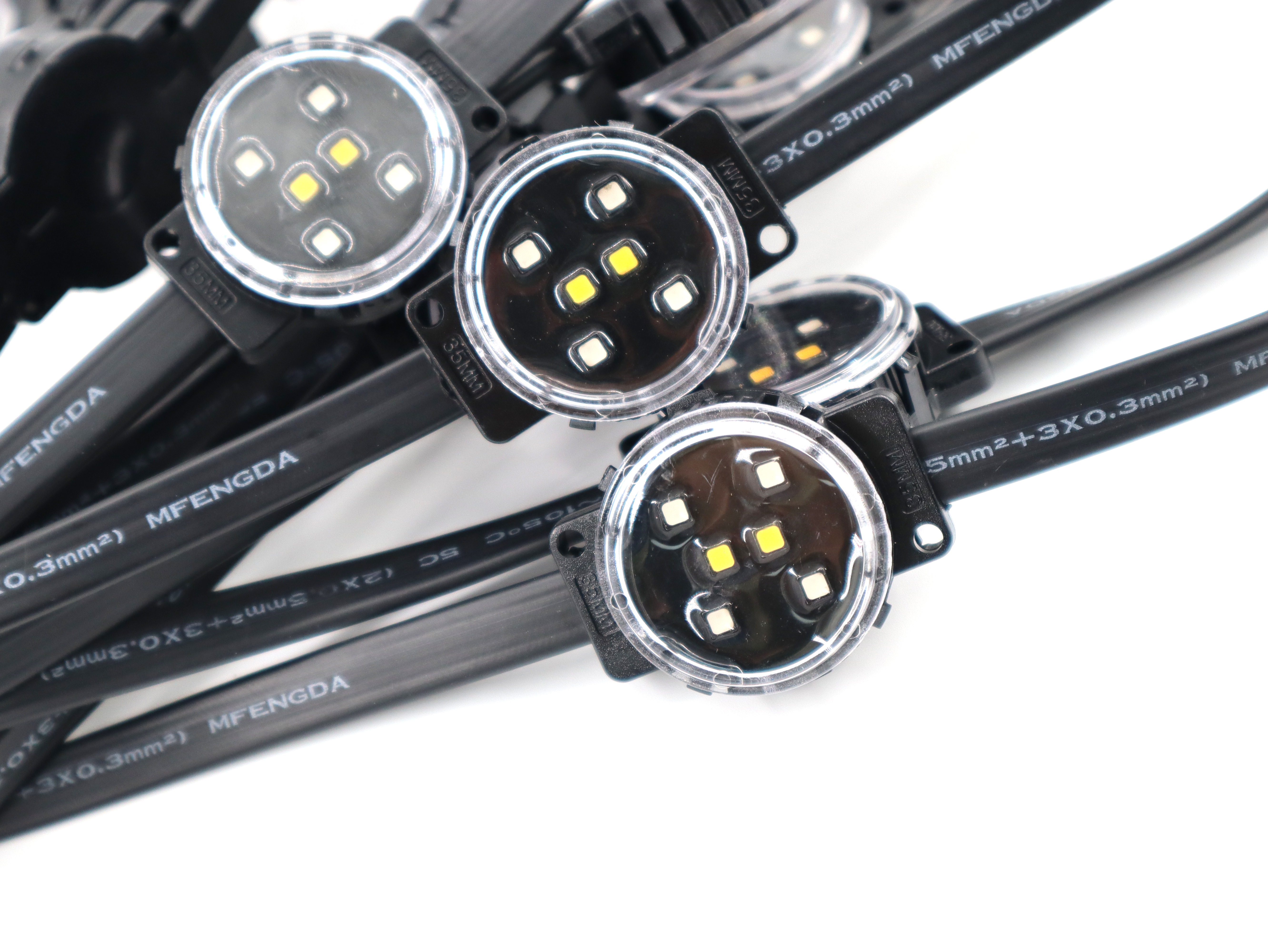 點(diǎn)光源廠家告訴你點(diǎn)光源應(yīng)用有什么優(yōu)點(diǎn)!(圖1)